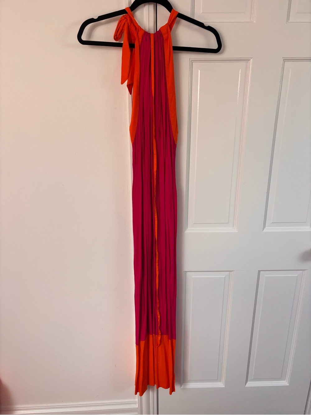 Escapada Vibrant Orange and Fuchsia Decorative Hanging Accent